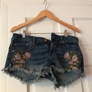 American Eagle floral jean shorts pink flowers
